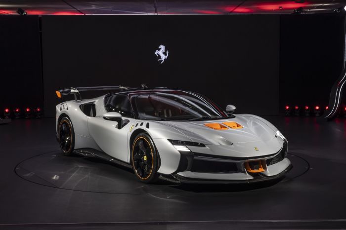 Ferrari SF90 Gains Carbon Fiber Splitter And Skirts By Zacoe | Carscoops