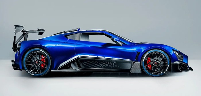 Top 10 world's fastest supercars in 2025 | OPUMO Magazine